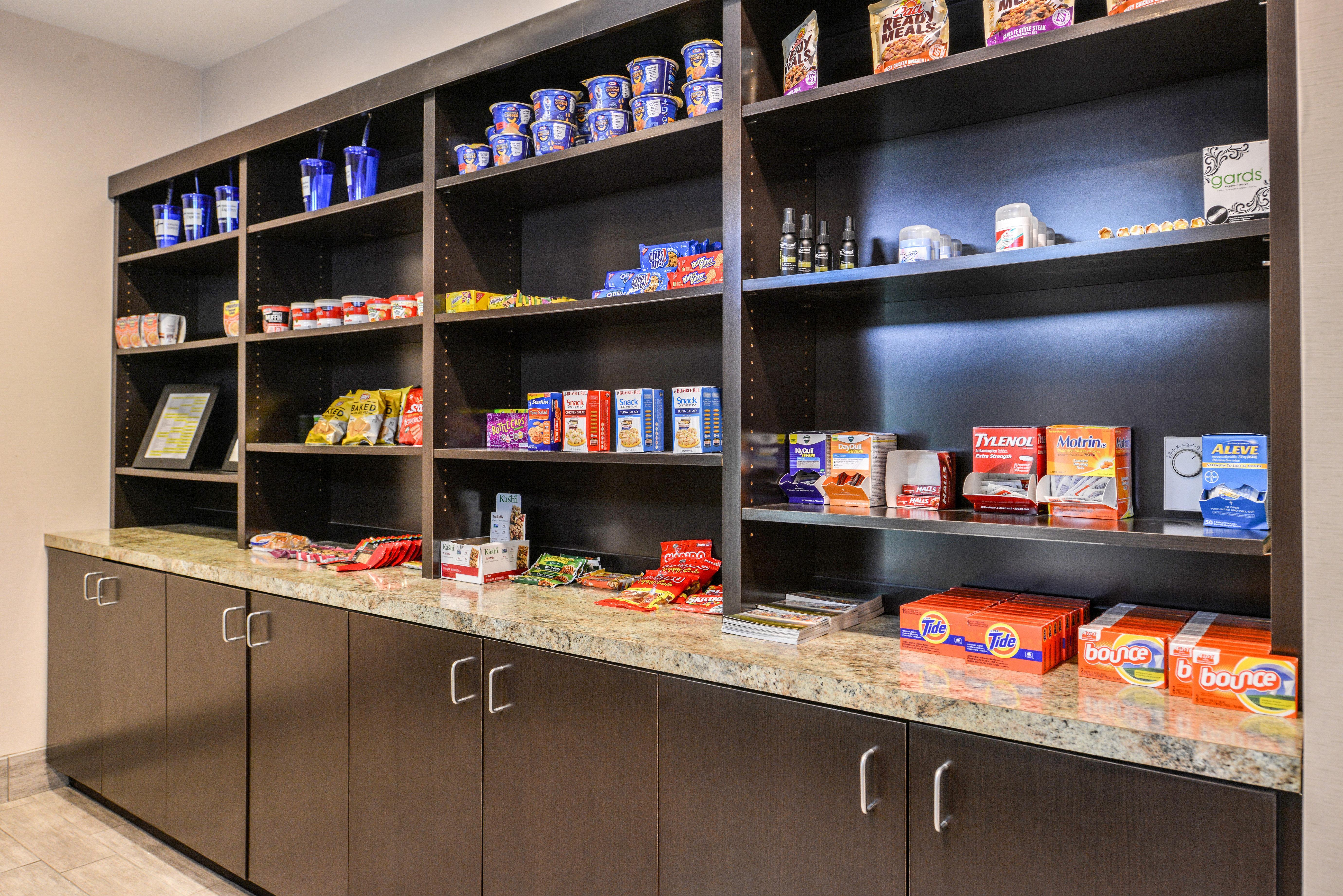 Holiday Inn Express & Suites Emporia Northwest By Ihg Bagian luar foto